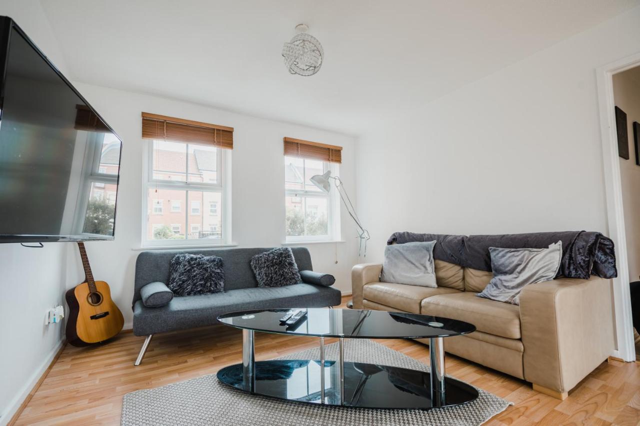 Hullidays Victora Dock- Refurbished 2024 Apartman Kingston upon Hull Kültér fotó