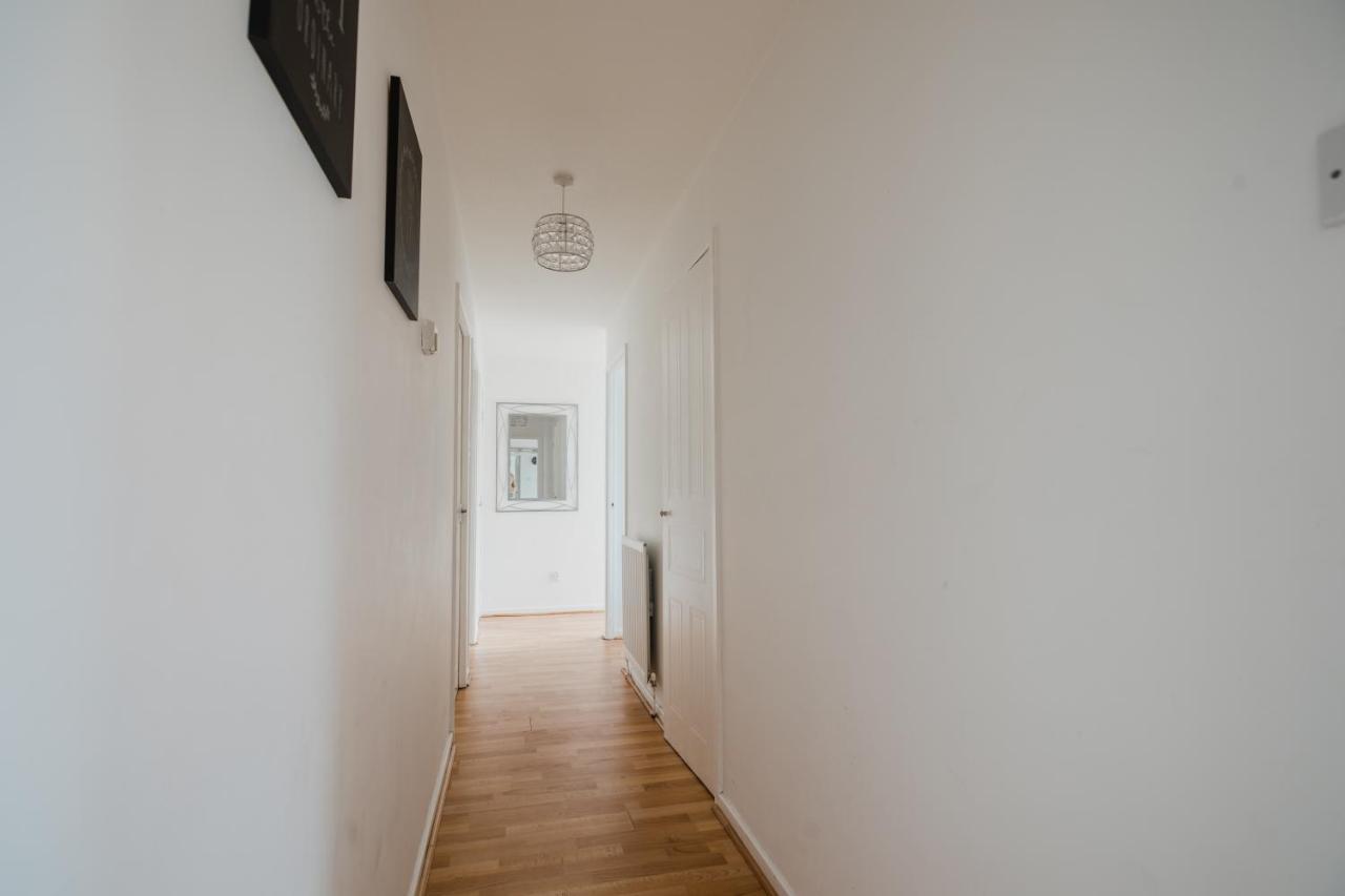 Hullidays Victora Dock- Refurbished 2024 Apartman Kingston upon Hull Kültér fotó